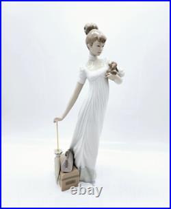 Lladro Traveling Companions Porcelain Figurine 6753 by Regino Torrijos 14