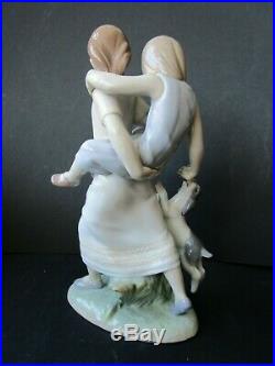Lladro Two Sisters & Their Dog'Oh Happy Days' 8353