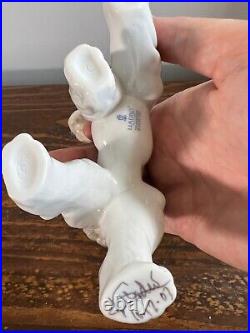 Lladro Unexpected Visit #6829 Signed/Excellent Condition with Original Box
