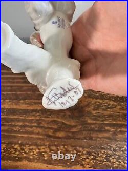 Lladro Unexpected Visit #6829 Signed/Excellent Condition with Original Box