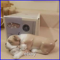 Lladro Unlikely Friends Bulldog Dog and Cat Figurine #6417 Made in Spain 1996
