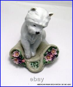 Lladro Utopia Playful Character White Westie Puppy Dog and Flowers no box #8207