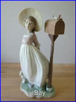 Lladro Waiting For Your Letter 6852 Girl with Puppy Dog Mint in Box