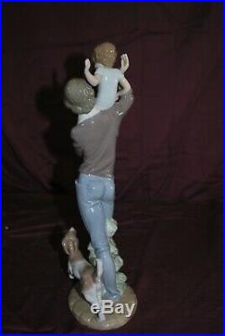 Lladro Walk with Father Holding Child and Puppy Dog Gloss Finish Figurine 5751
