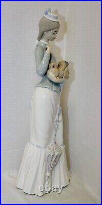 Lladro Walking with the Puppy Dog by Jose Roig #4893 Retired Vintage 1974 MINT