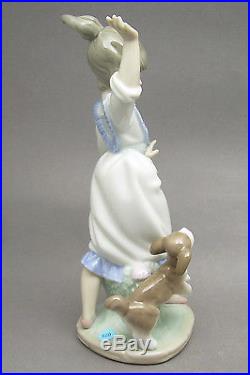 Lladro Wednesday's Child 6016 Girl with Puppy Dog Figurine Mint in Original Box