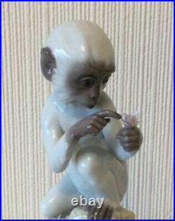 Lladro Zodiac Figure The Monkey Issued 2003