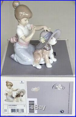 Lladro figure with dog An elegant touch In original box