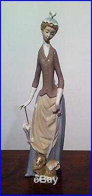 Lladro figurine Lady Woman Umbrella Puppy Dog 4761 New Original Box Stroll