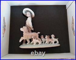 Lladro figurine, My Little Explorers 06828, 9.5 tall, mint cond, with box