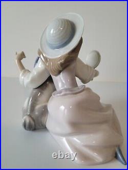 Lladro of Spain Who's the Fairest Porcelain Figurine #5468 In Original Box