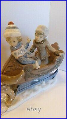 Llardo Porcelain Collectible Figurine 5037 Sleigh Ride Couple w Dog LARGE 19