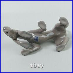 Lovely Lladro Dog Figure Bloodhound Looking For A Clue 5110