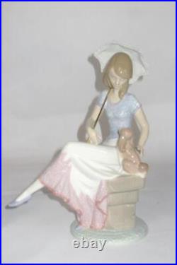 Lovely Lladro Figurine with Box #7612 PICTURE PERFECT Girl with Parasol, Petting Dog