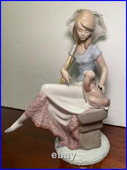 MINT Lladro 7612 PICTURE PERFECTCollectors Society 5th Anni. Girl, Parasol, Dog