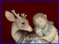 Merry Lladro #6897 A Well Earned Rest Santa's Magical Workshop-excellent/mint