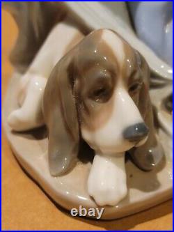 Mint Condition Vintage Lladro Figurine Dog's Best Friend #5688 Girl Covering Dog