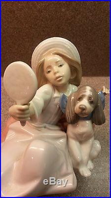 Mint Glazed Lladro Porcelain Figurine #5468 Who's The Fairest Girl Mirror Dog