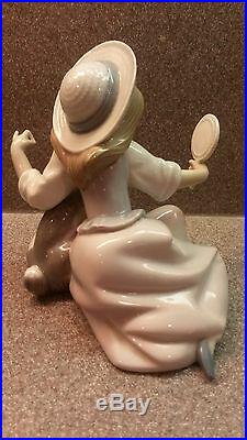 Mint Glazed Lladro Porcelain Figurine #5468 Who's The Fairest Girl Mirror Dog