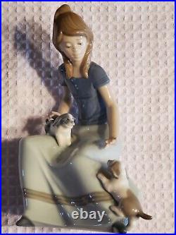 NAO Lladro Porcelain Figurine Girl with Puppies Excellent condition