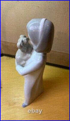 NAO Lladro Puppy Kisses Girl with Puppy Dog Early Impressed NAO Mark Made in Spain