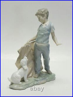 NAO by LLADRO 0161 FIGHTING THE DOG GLOSSY FIGURINE 9.5 H