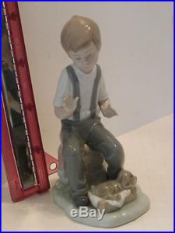 NOA by Lladro Boy with Sleeping Dog Collectible Figurine 407 Spain