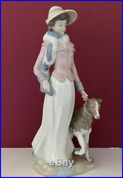 Nadal Lladro #853 Lady Woman Figurine With Bonnet & Scarf Walking Dog