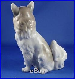 Nao by Lladro Large Pomeranian or Papillon Dog Porcelain Figurine Mint