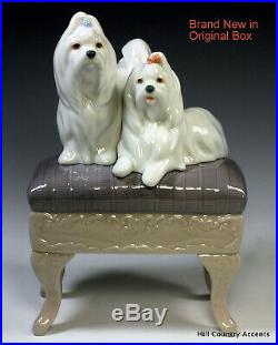 New Lladro Looking Pretty #6688 2 Maltese Dogs On Stool Boxed $520 V Nib