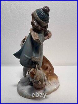 New in Box LLADRO Winter Wind # 01012517 Girl with Dog NEVER DISPLAYED