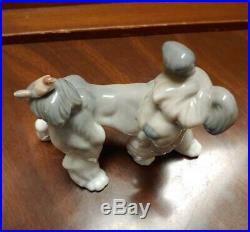 P234 Lladro Mint #6829 Dog With Bird On His Tail Unexpected Visit