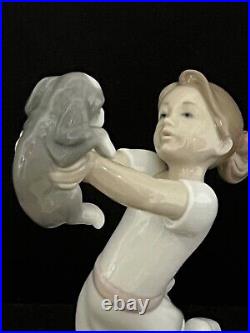 Perfect Lladro 8032 Children With Animals Best Friends Girl Holding Puppy Dog 9