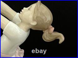 Perfect Lladro 8032 Children With Animals Best Friends Girl Holding Puppy Dog 9