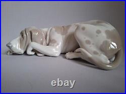 Porcelain figurine Lladro old dog