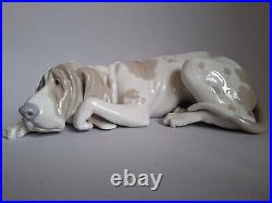Porcelain figurine Lladro old dog