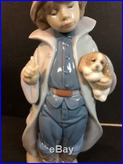 RARE LLADRO LITTLE FIREMAN Boy with Puppy Dog figurine #6334 Mint Condition