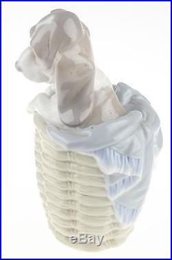 RARE Lladro Dog in Basket #1128 Porcelain Figurine Discontinued 1985 EXCELLENT