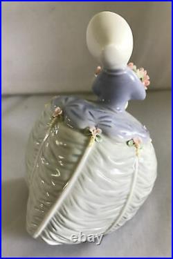 RARE! Lladro Fine Porcelain Figurine Petite Maiden #5383 José Puche Retired