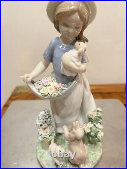 RARE Lladro Romp in the Garden #6907 Girl with dogs flowers 8-3/4 Tall