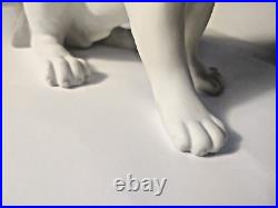 RARE Vintage NAO by Lladro Matte Dog Sitting Figure