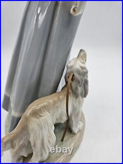 READ! Lladro Woman with Dog WITHOUT Parasol Umbrella Lady with Shawl #4914