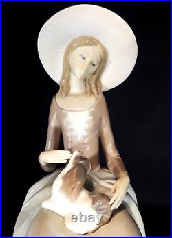 Rare Large LLadro 4806 Girl with Dog Figurine Retired 1981