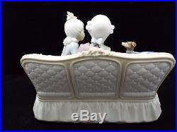 Rare Lladro Figurine #5229 Storytime, Boy Girl & Dog on Couch, with box