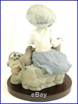 Rare Lladro Goyesca Sanisidro Fruitful Harvest Girl Dog Basket Figurine Stand