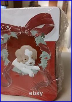 Rare SEALED Nao by Lladro Puppy's Christmas. Dog opening stocking. RETIRED 7427