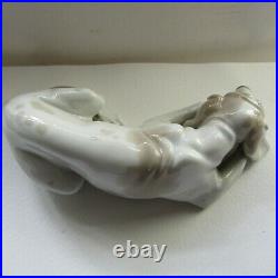 Rare retired porcelain Lladro dog'old dog' figurine bloodhound 1067 PERFECT