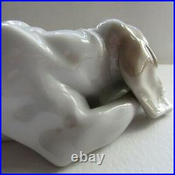 Rare retired porcelain Lladro dog'old dog' figurine bloodhound 1067 PERFECT
