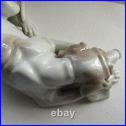 Rare retired porcelain Lladro dog'old dog' figurine bloodhound 1067 PERFECT