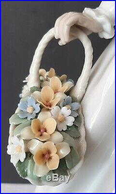 Retired 6639 Lladro Porcelain Figurine Sunday Stroll Flowers in hand WithDog